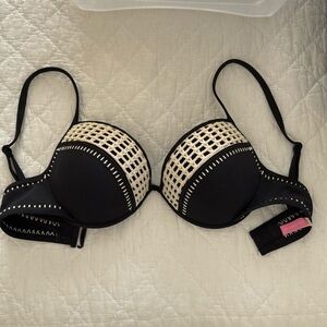 Victoria’s Secret bikini top